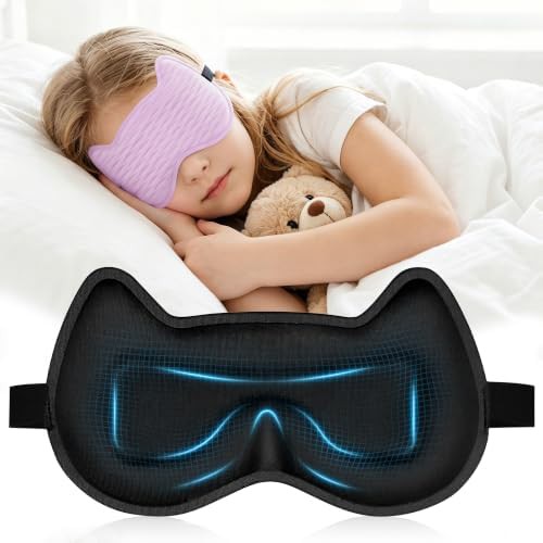 Contoured cup eye mask for kids